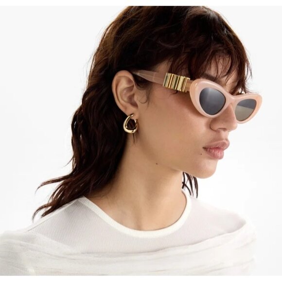 NEW LW40156U 72E, LOEWE SUNGLASSES NUDE CAT EYE EYEWEAR LOEWE - Picture 1 of 10